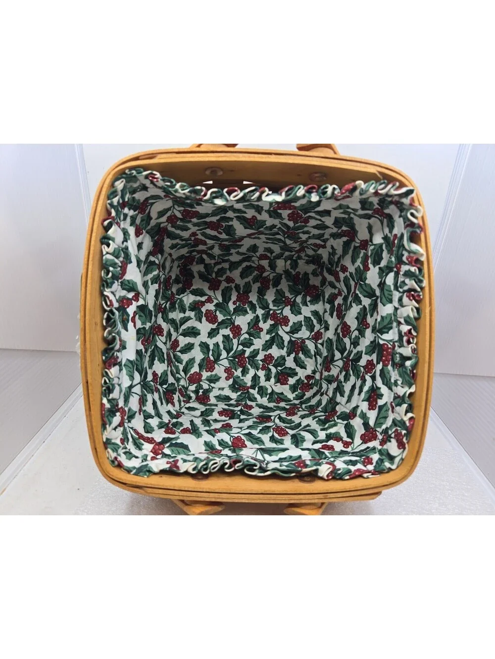 Longaberger Christmas Collection 1995 Edition Cranberry Basket w Liners